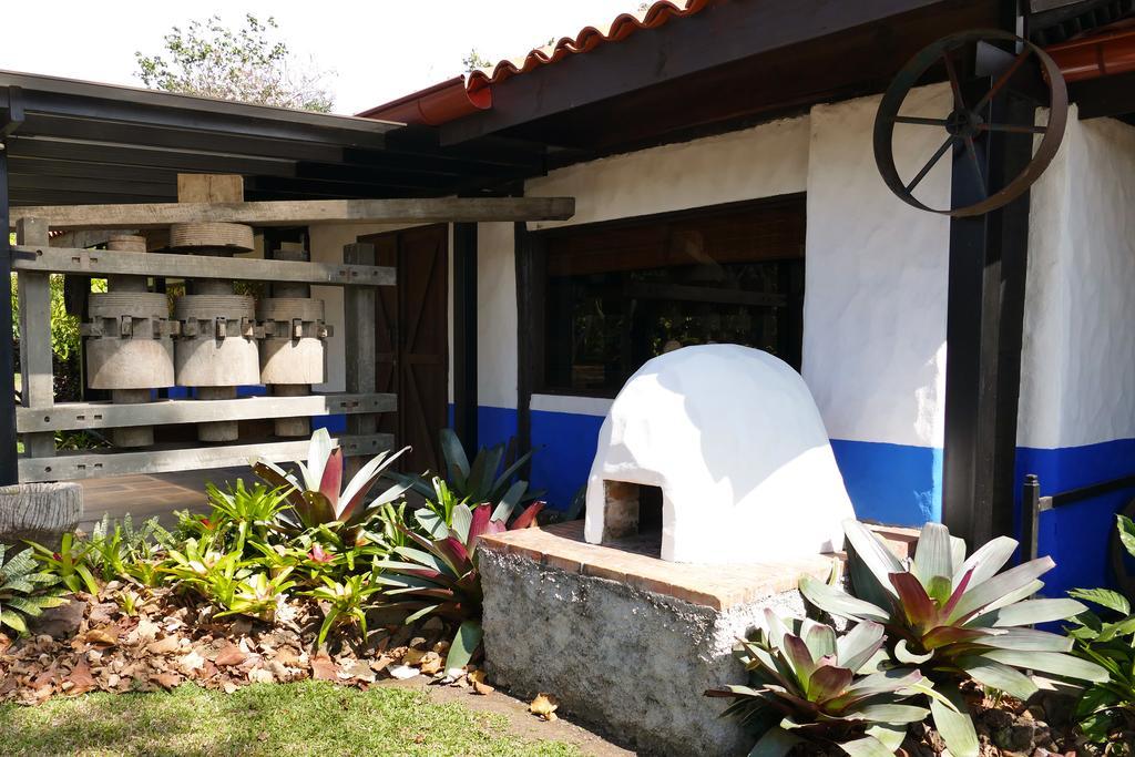 Hotel Bougainvillea San Jose Santo Domingo De Heredia Exterior foto